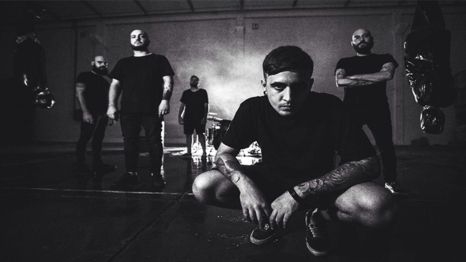 Bleed Someone Dry gira Uk Broken Tomb